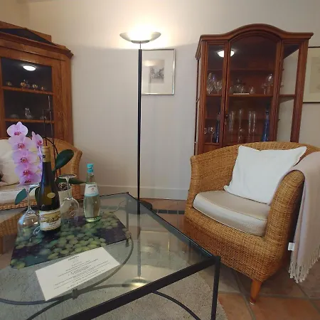 Wein- Und S A Pruem Hotel