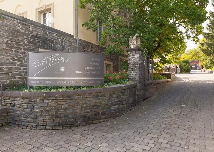 Hotel Wein- Und S A Pruem